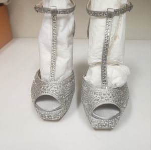 New Thalia Sodi Peep Toe pumps